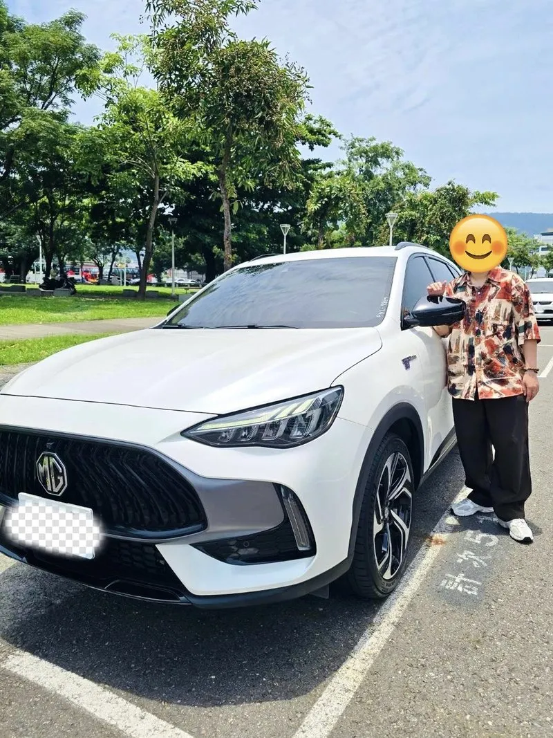 學員與 MG HS PHEV 的交車紀錄
